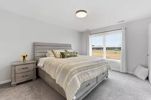 Bedroom - 880 Innkeepers Ct, Waterloo, IN 46793 photo 2 of 10