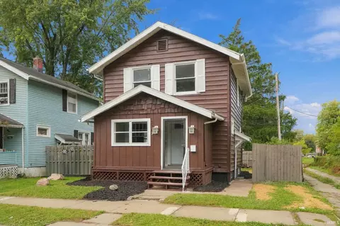 3210 Central Dr, Fort Wayne, IN 46806