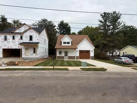 Exterior - 1829 S Maxwell St, Bloomington, IN 47401 photo 2 of 8