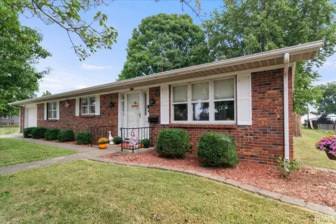 204 N Main St, Fort Branch, IN 47648