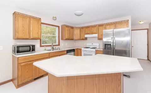 Kitchen - 0730 County Road 17, Ashley, IN 46705 photo 2 of 4