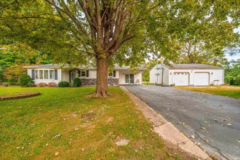 104 N Bennett St, Muncie, IN 47303