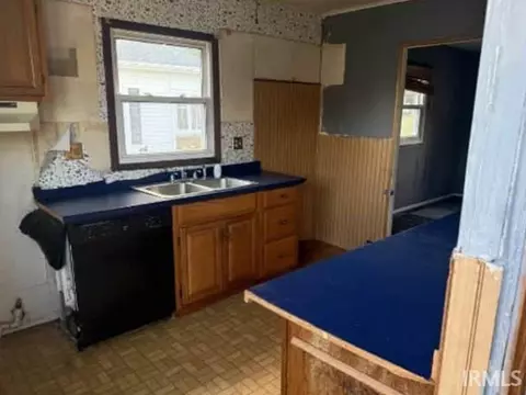579 E 5th St, Peru, IN 46970 photo 4