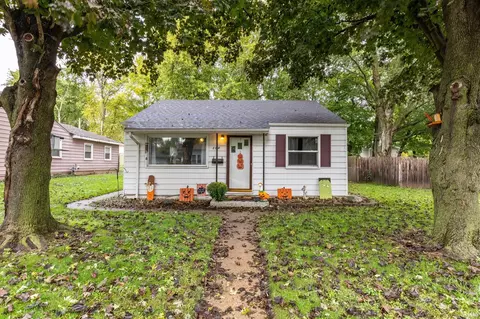304 W Narrow St, Winamac, IN 46996