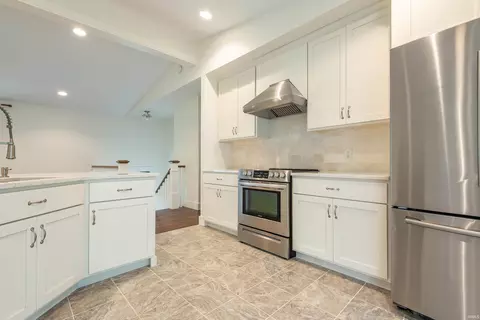 Kitchen - 4310 E Morningside Dr, Bloomington, IN 47408 photo 4 of 7