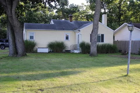 26170 Lake Dr, Elkhart, IN 46514