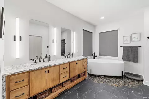 Bath - 405 E Basalt Dr, Huntertown, IN 46748 photo 2 of 6