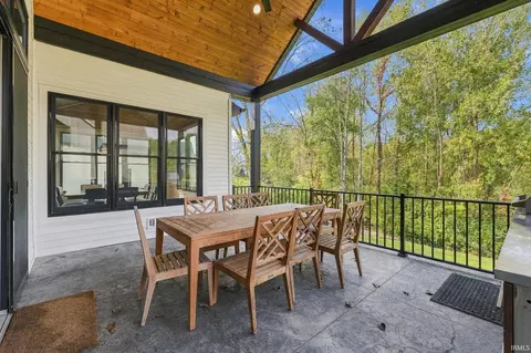 Exterior - 405 E Basalt Dr, Huntertown, IN 46748 photo 5 of 11