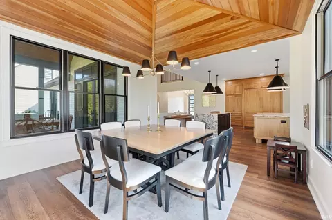 Dining - 405 E Basalt Dr, Huntertown, IN 46748 photo 2 of 3