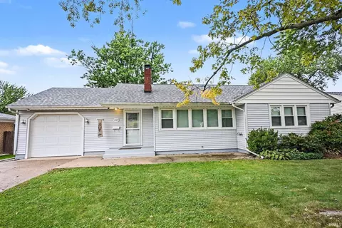 209 S Shumaker Dr, Bremen, IN 46506