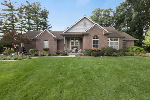 51345 Stratford Dr, Elkhart, IN 46514