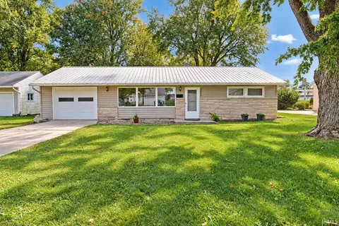 6426 Maywood Cir, Fort Wayne, IN 46819