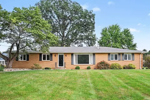 2995 Coffel St, Bremen, IN 46506