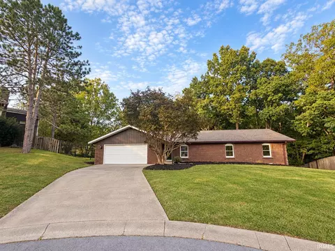 929 N Plymouth Ct, Bloomington, IN 47408