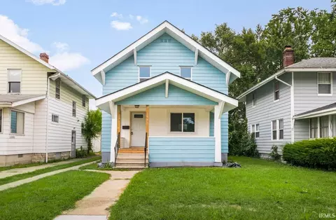 1046 Lawndale Ave, South Bend, IN 46628