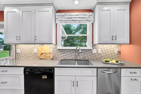Kitchen - 16288 Windemere Ct, Granger, IN 46530 photo 3 of 6
