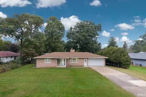 2705 Martin Manor Dr, Goshen, IN 46526
