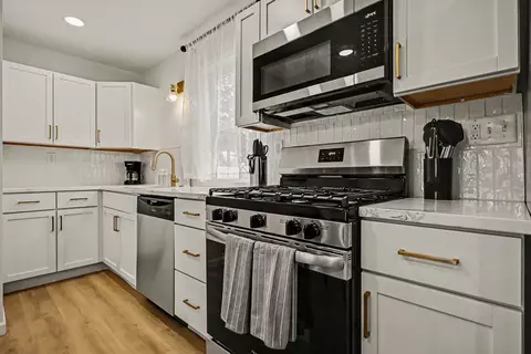 Kitchen - 1237 Cedar St, South Bend, IN 46617 photo 2 of 3