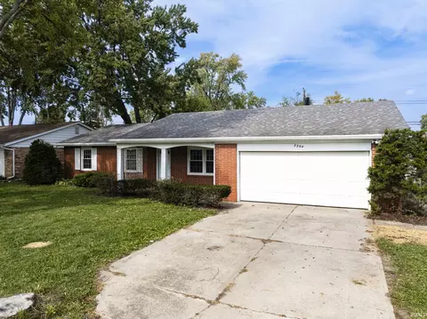 2204 W Purdue Ave, Muncie, IN 47304