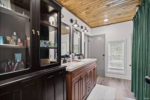 Bath - 323 E Madison St, Delphi, IN 46923 photo 2 of 3