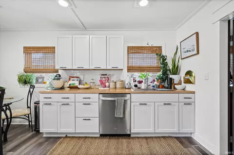 Kitchen - 323 E Madison St, Delphi, IN 46923 photo 4 of 5