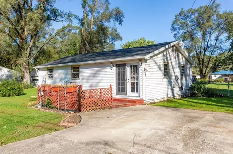 29641 San Lu Rae Dr, Elkhart, IN 46514