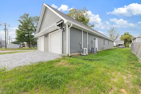 Exterior - 324 W Warren St, Mitchell, IN 47446 photo 10 of 11