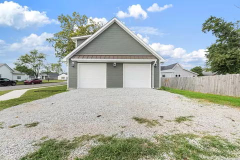 Exterior - 324 W Warren St, Mitchell, IN 47446 photo 11 of 11