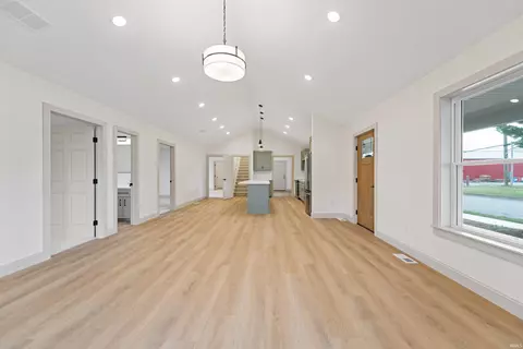 Living - 324 W Warren St, Mitchell, IN 47446 photo 2 of 2