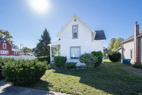 719 E 7th St, Auburn, IN 46706