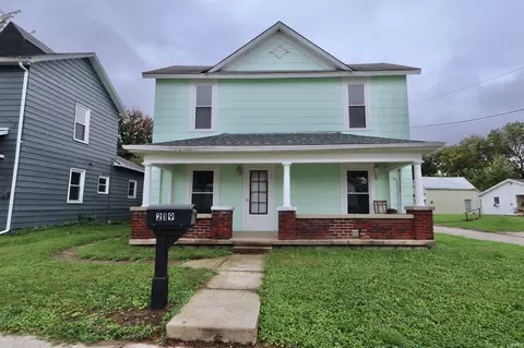 219 N Union St, Winchester, IN 47394