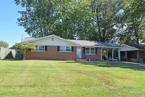 5009 Elmhurst Dr, Evansville, IN 47711