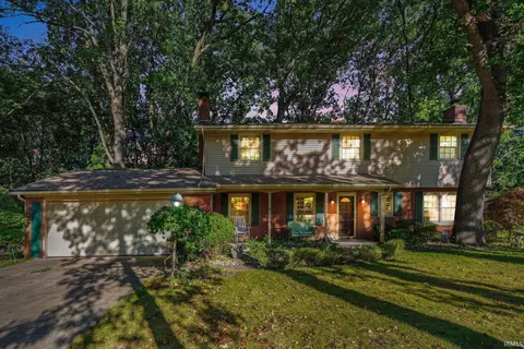 1542 Springbrook Dr, Elkhart, IN 46514