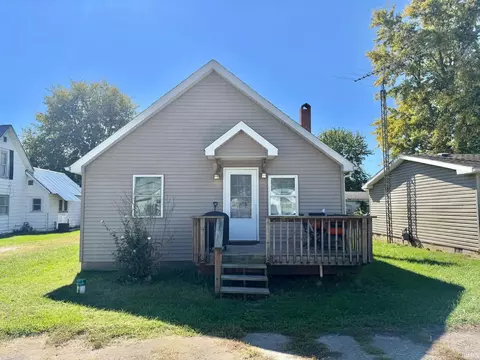 226 E South St, Yeoman, IN 47997