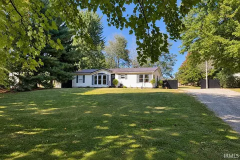 12599 State Road 120, Middlebury, IN 46540