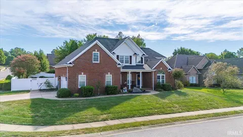 4544 Rawlston Dr, Newburgh, IN 47630