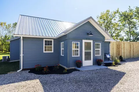 9701 E Sr 2867, Albany, IN 47320
