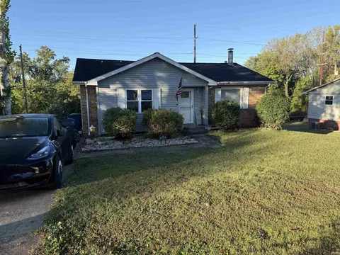 6886 Concord Dr, Newburgh, IN 47630