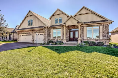8633 Crenshaw Dr, Newburgh, IN 47630