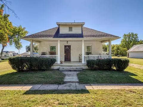 4255 W Main St, Poseyville, IN 47633
