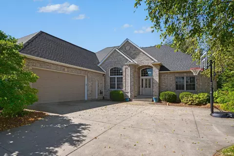 23720 Ashton Ct, Elkhart, IN 46517