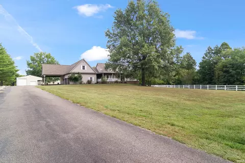 6101 Joes Dr, Evansville, IN 47720