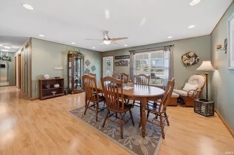 Dining - 44 Daffodil Ct, Jasper, IN 47546 photo 3 of 3