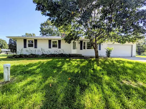 18502 Victoria Dr, Goshen, IN 46526
