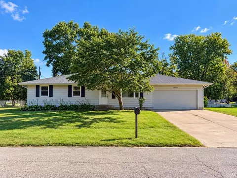 18502 Victoria Dr, Goshen, IN 46526