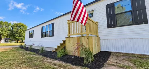 306 N Snapp St, Oaktown, IN 47561