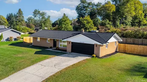 23608 River Manor Blvd, Elkhart, IN 46516