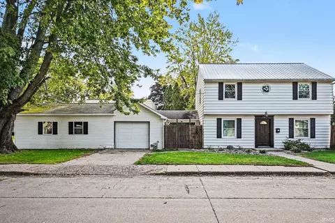 701 N Elm St, Nappanee, IN 46550