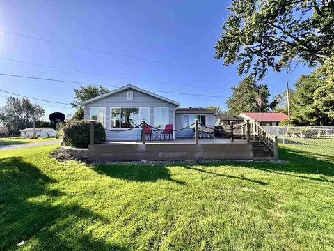 11446 W South Park Rd, Kewanna, IN 46939