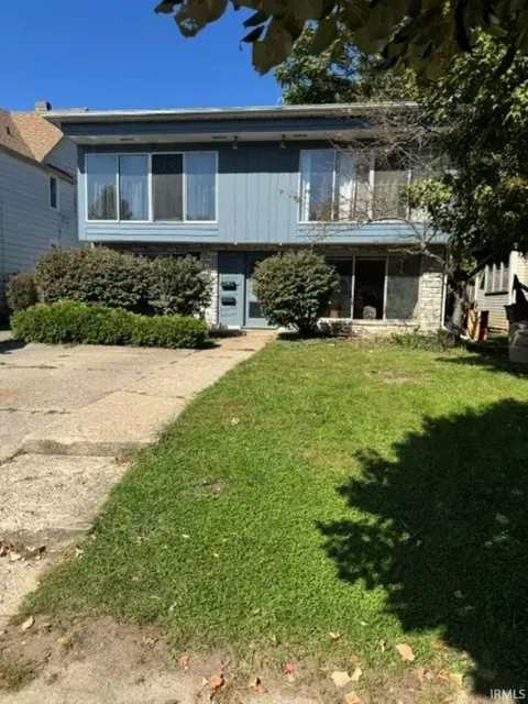 903 Edgewater Ave, Fort Wayne, IN 46805